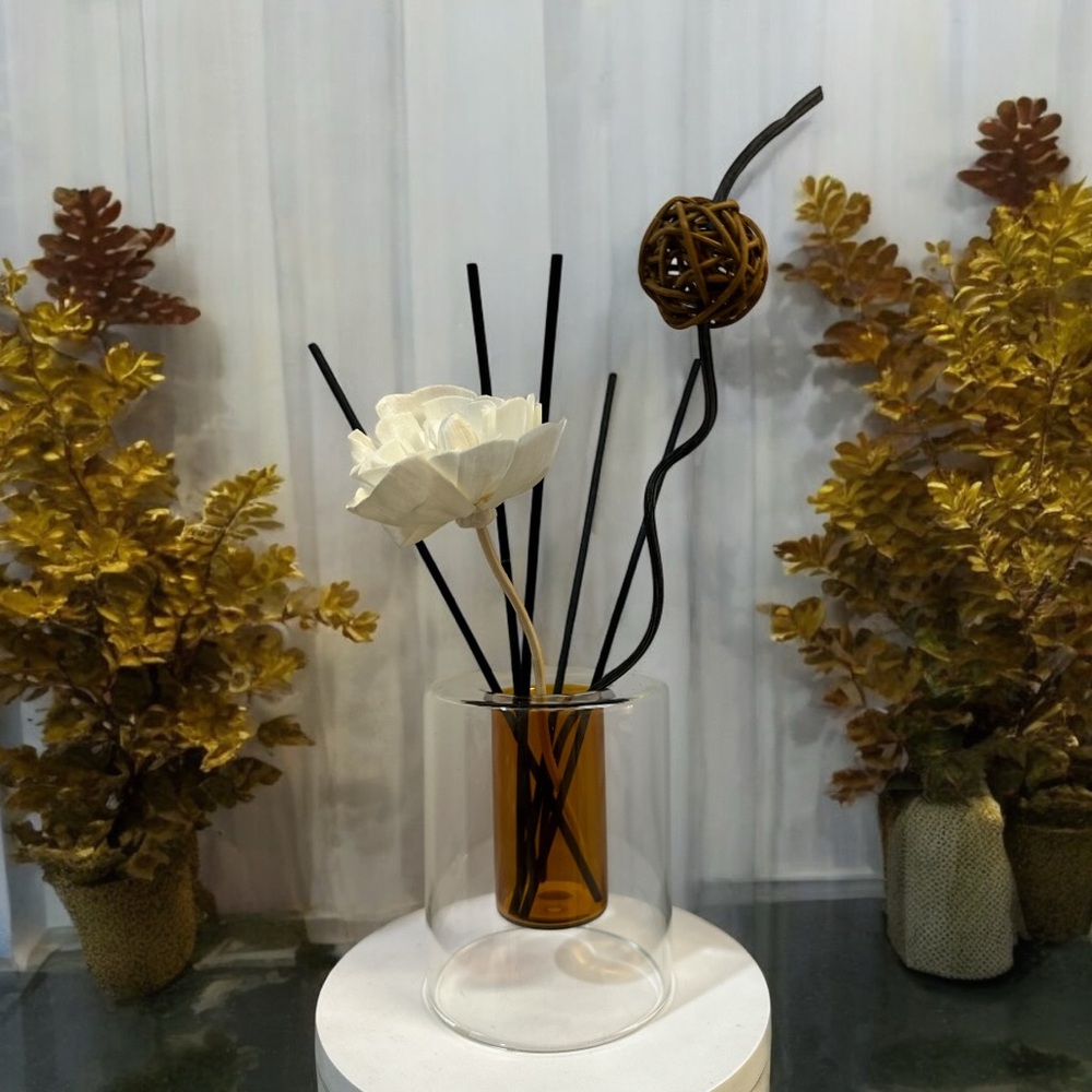 Vanilla Cardamom Elegant Diffuser with Black and Brown Accents.